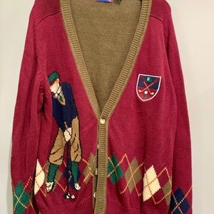 Hathaway Men’s knit sweater with golfer and crest